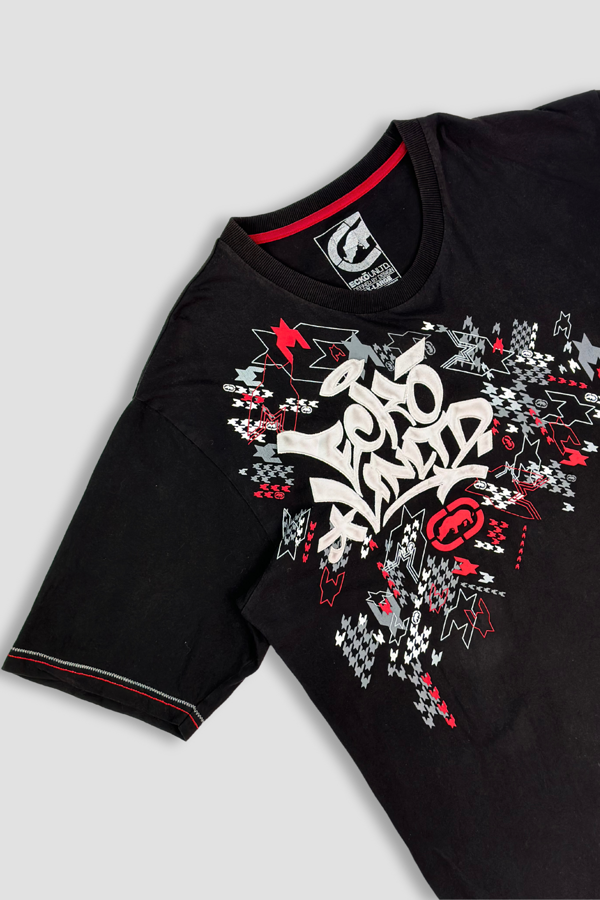 Eckō Unltd. Black Embroidered T-shirt