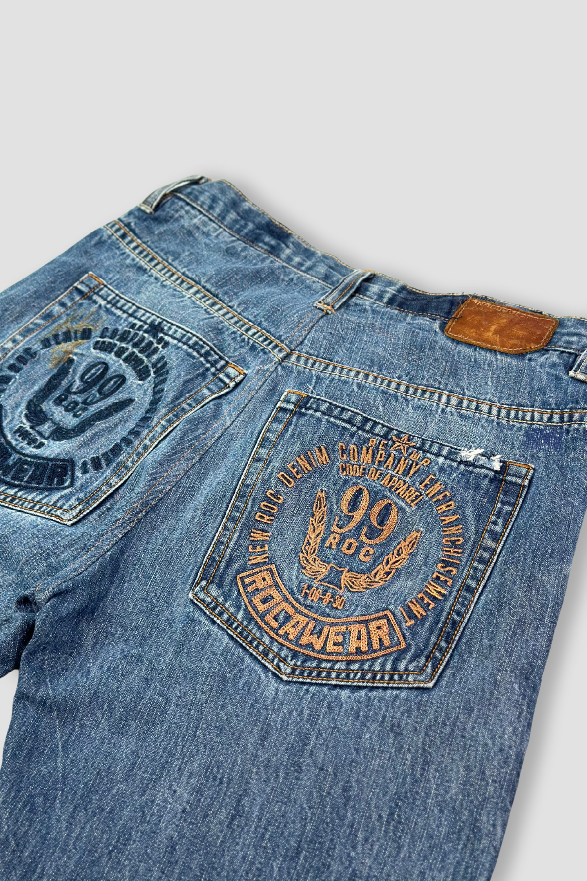 Rocawear Embroidered Pockets Denim Jeans