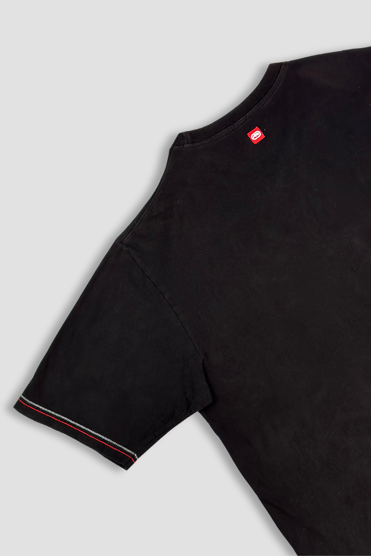 Eckō Unltd. Black Embroidered T-shirt