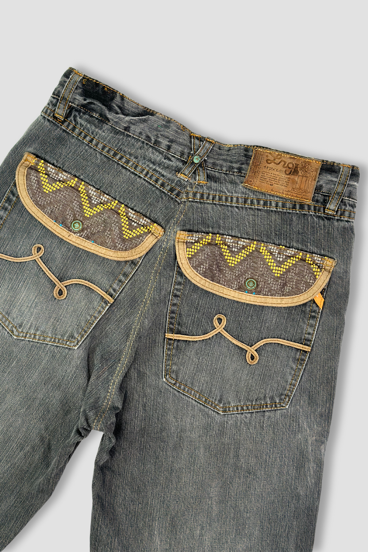 Straight Leg Embroidered Pocket Gray Wash Jeans